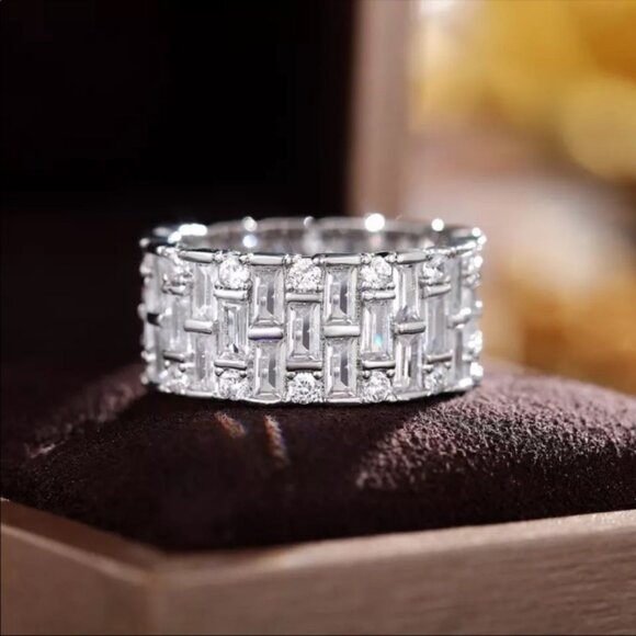 New Luxury 925 Silver Diamond Bridal Ring - Picture 8 of 8